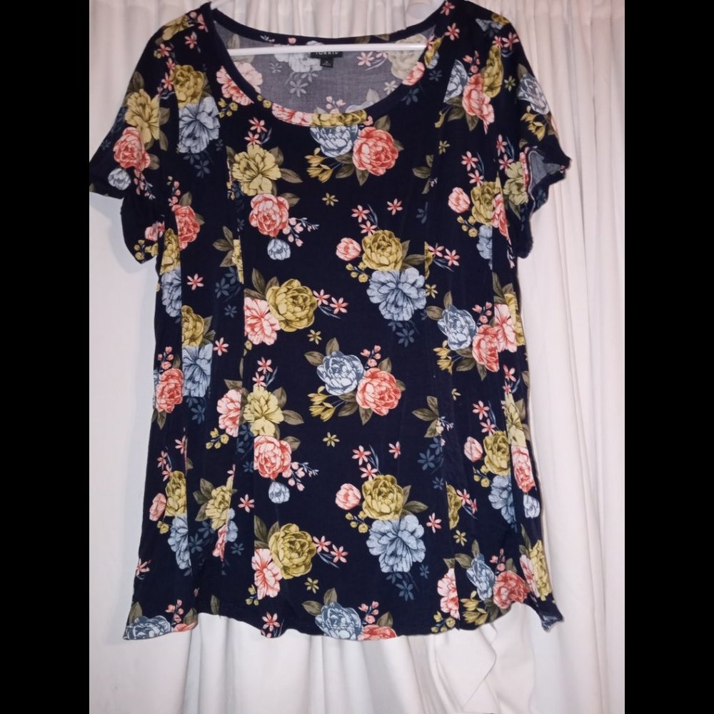 Torrid Floral top 2X